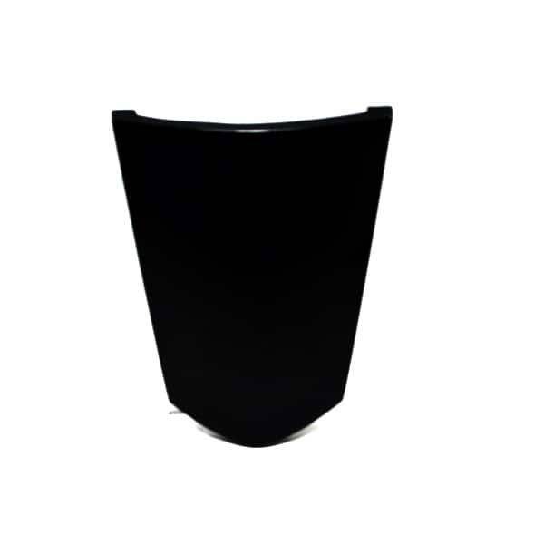Cover Tail Hitam – Revo